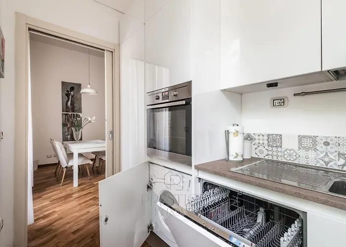 Vatican Gallery Apartment *